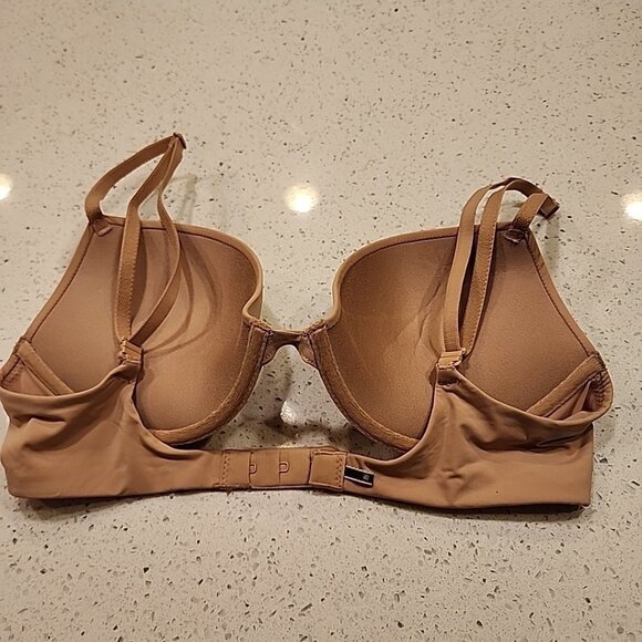 Victorias Secret Padded Plunge Bra 32C Nude Underwire - Picture 2 of 4